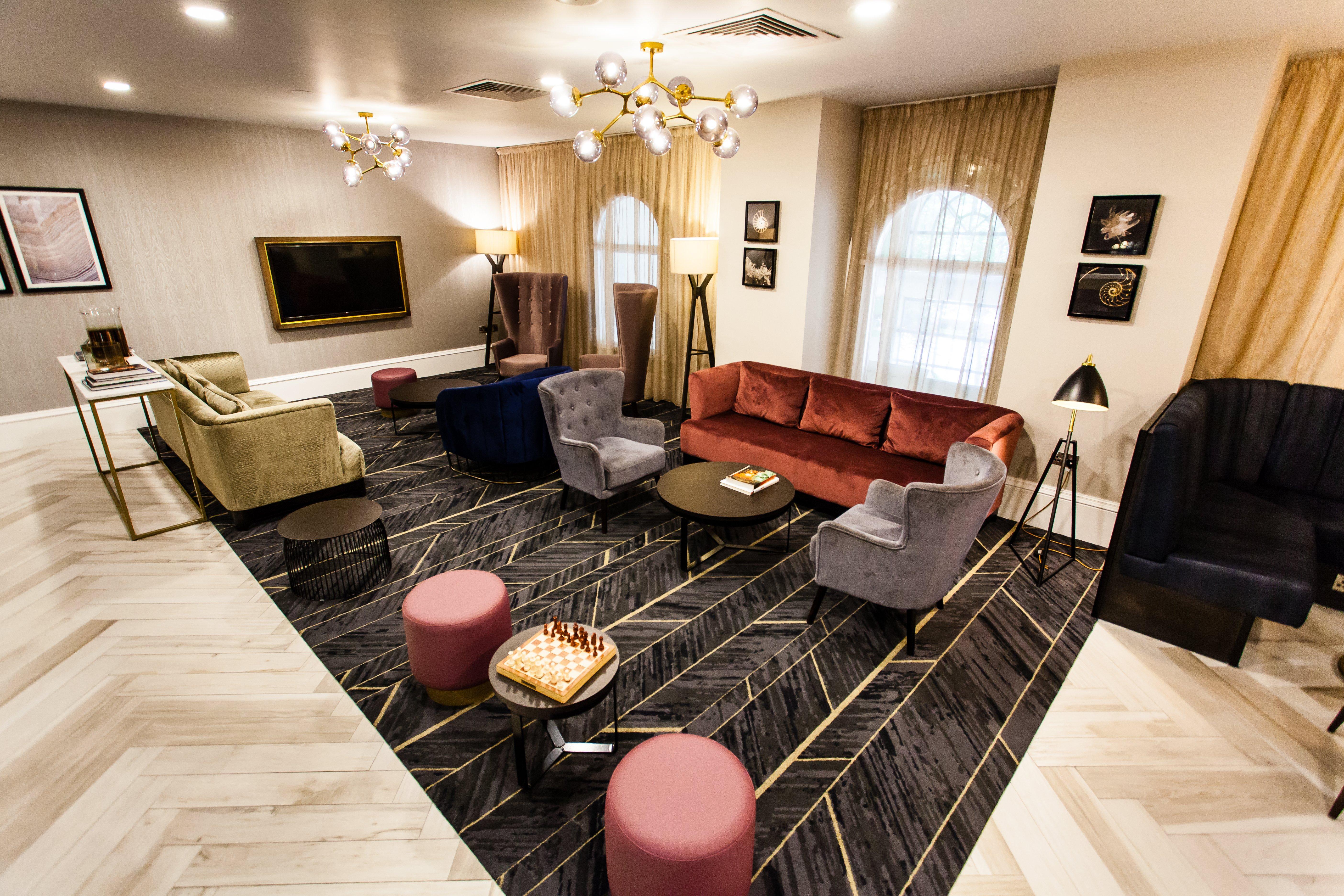 Crowne Plaza By Ihg Hotel 4*